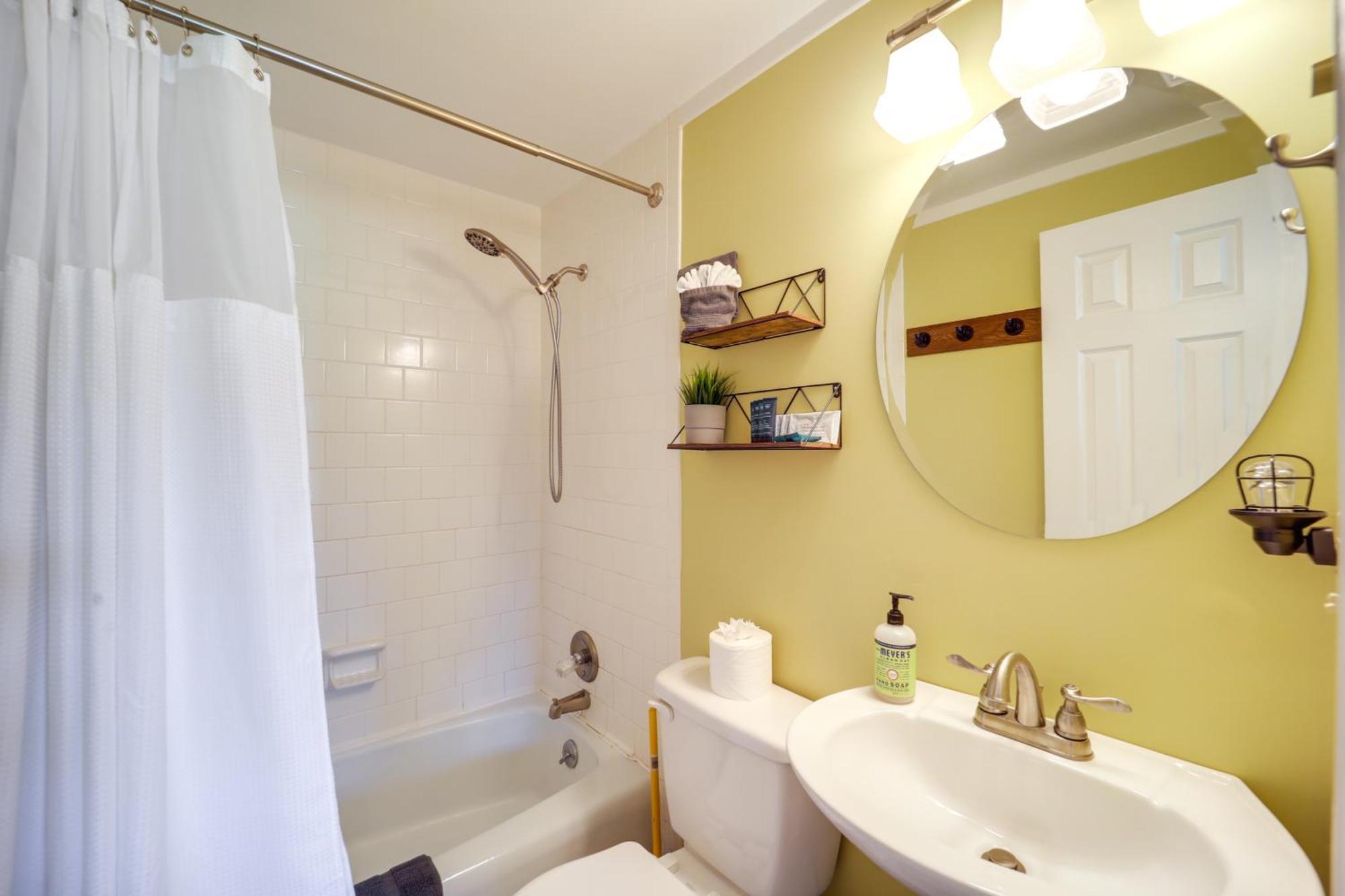 Sugar Mountain Condo With Aandc - Walk To Ski And Golf! エクステリア 写真