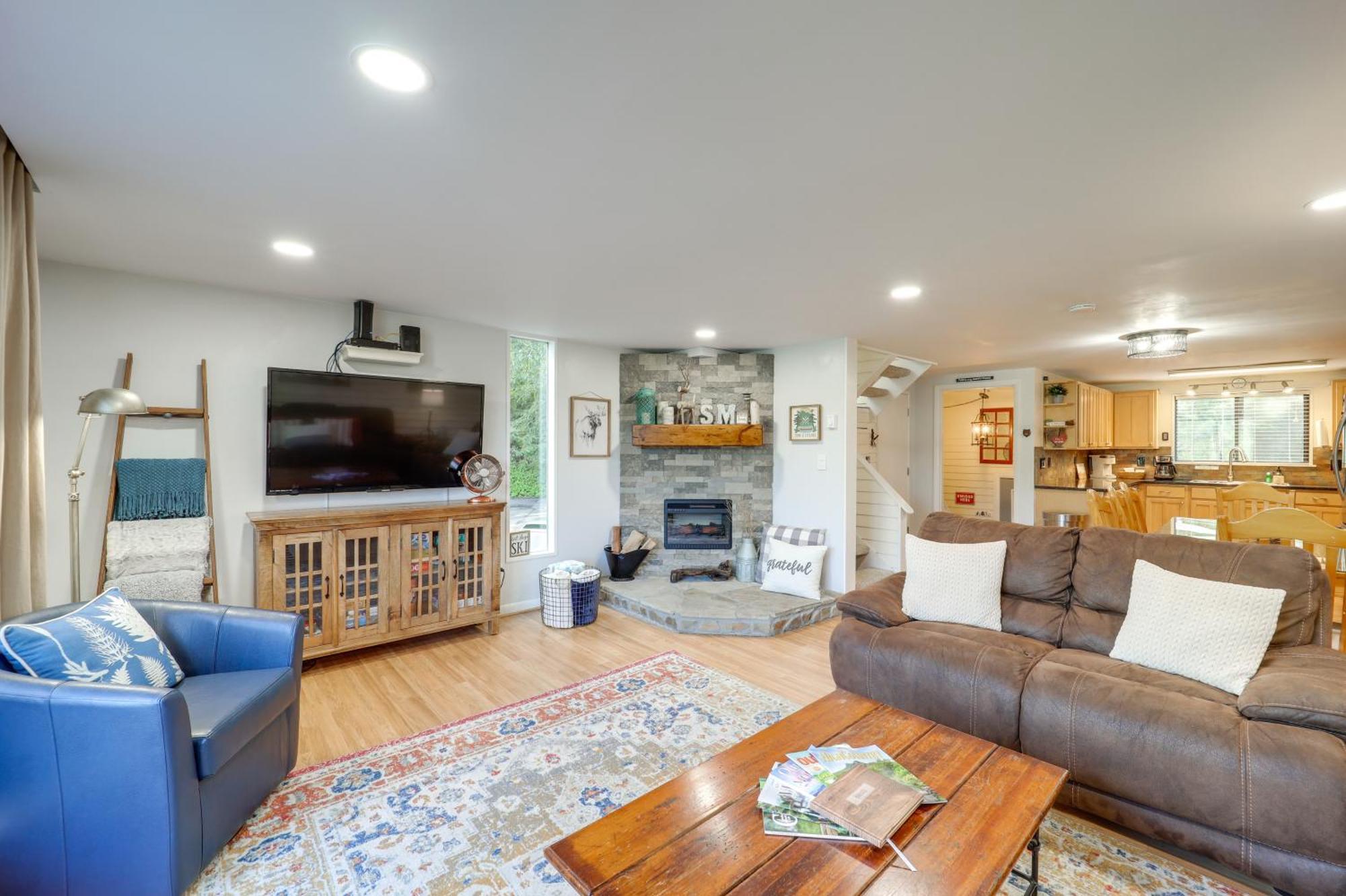 Sugar Mountain Condo With Aandc - Walk To Ski And Golf! エクステリア 写真
